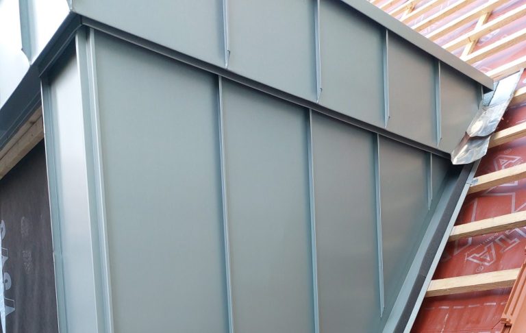 Stehfalz in Flensburg - Dachdeckerei für Flensburg